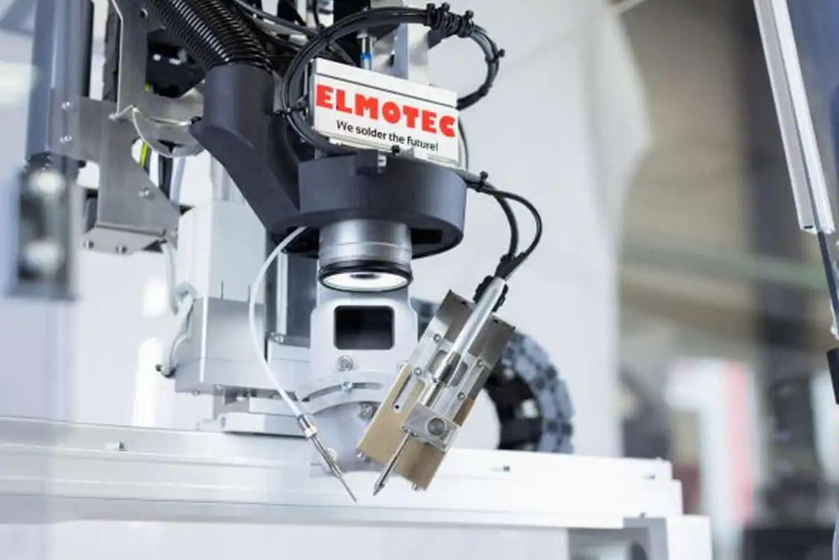 Elmotec SolderSmart MAX Soldering Robot